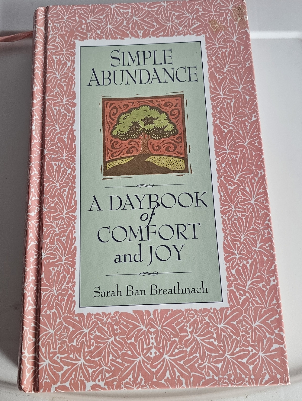 Simple Abundance: A Daybook of Comfort and Joy - Pink Cover